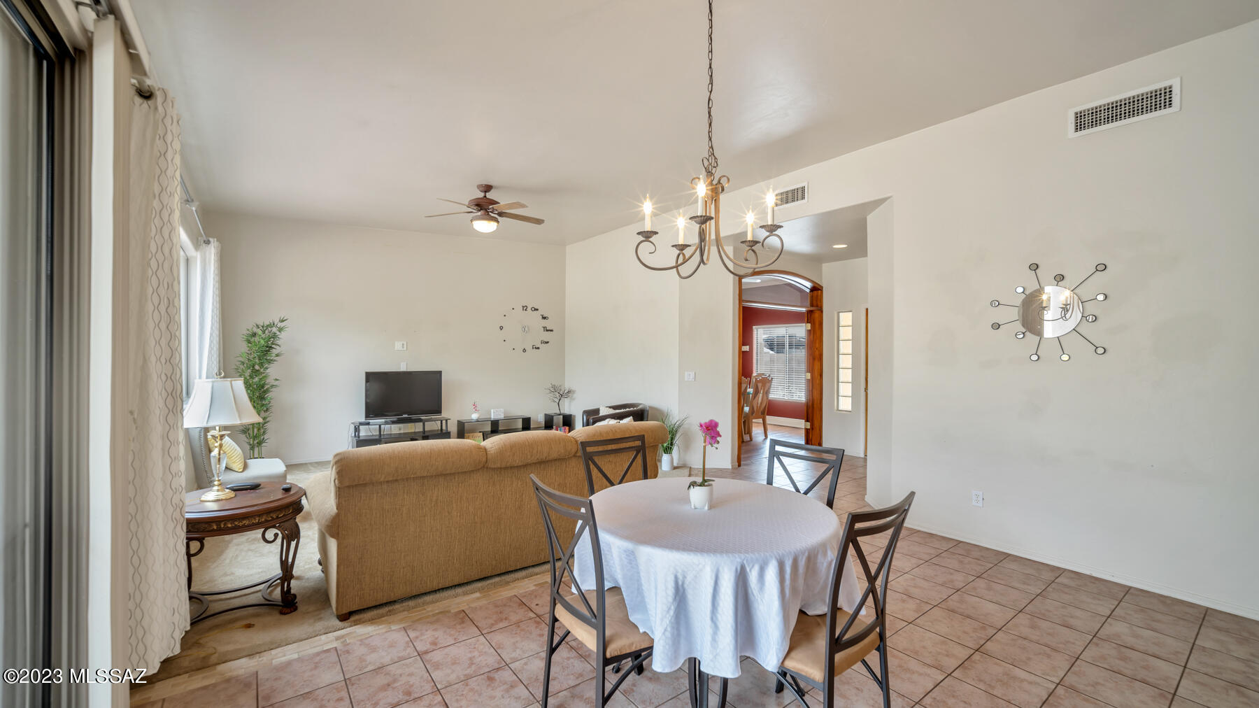 360 Crescendo Court Tucson, AZ 85737 - Photo 11 of 33
