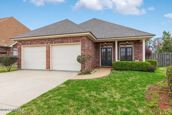 $2,100 | 126 Kingspointe Circle, Lafayette, LA 70508
