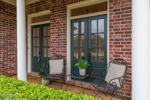 $2,200 | 126 Kingspointe Circle, Lafayette, LA 70508