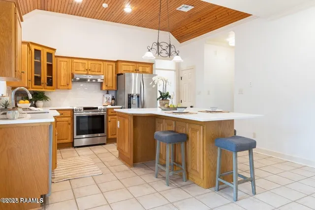 $2,200 | 126 Kingspointe Circle, Lafayette, LA 70508