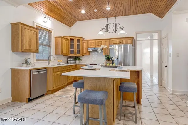 $2,200 | 126 Kingspointe Circle, Lafayette, LA 70508