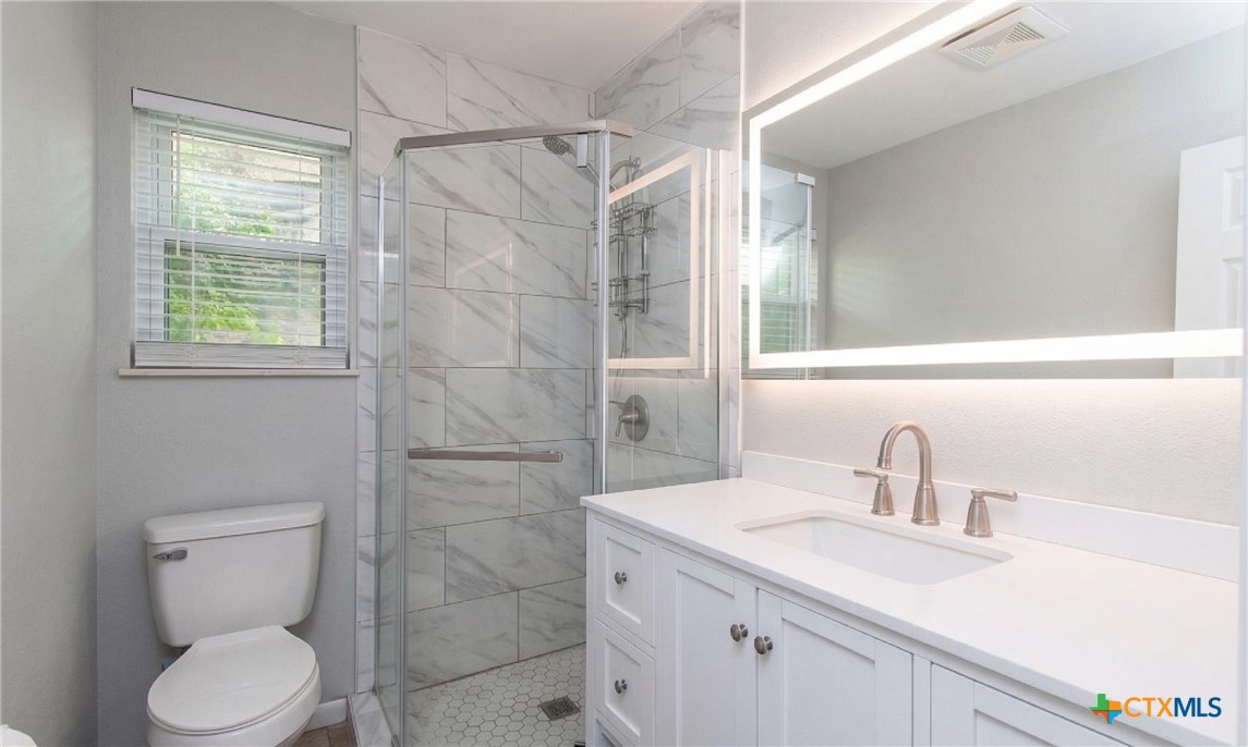 4512 Briar Cliff Road Temple, TX 76502 - Photo 19 of 20 Primary Bathroom