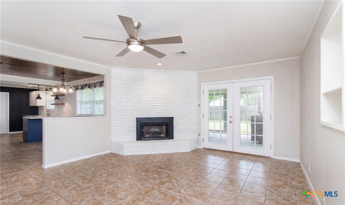 4512 Briar Cliff Road Temple, TX 76502 - Photo 4 of 20 Living room + dining room