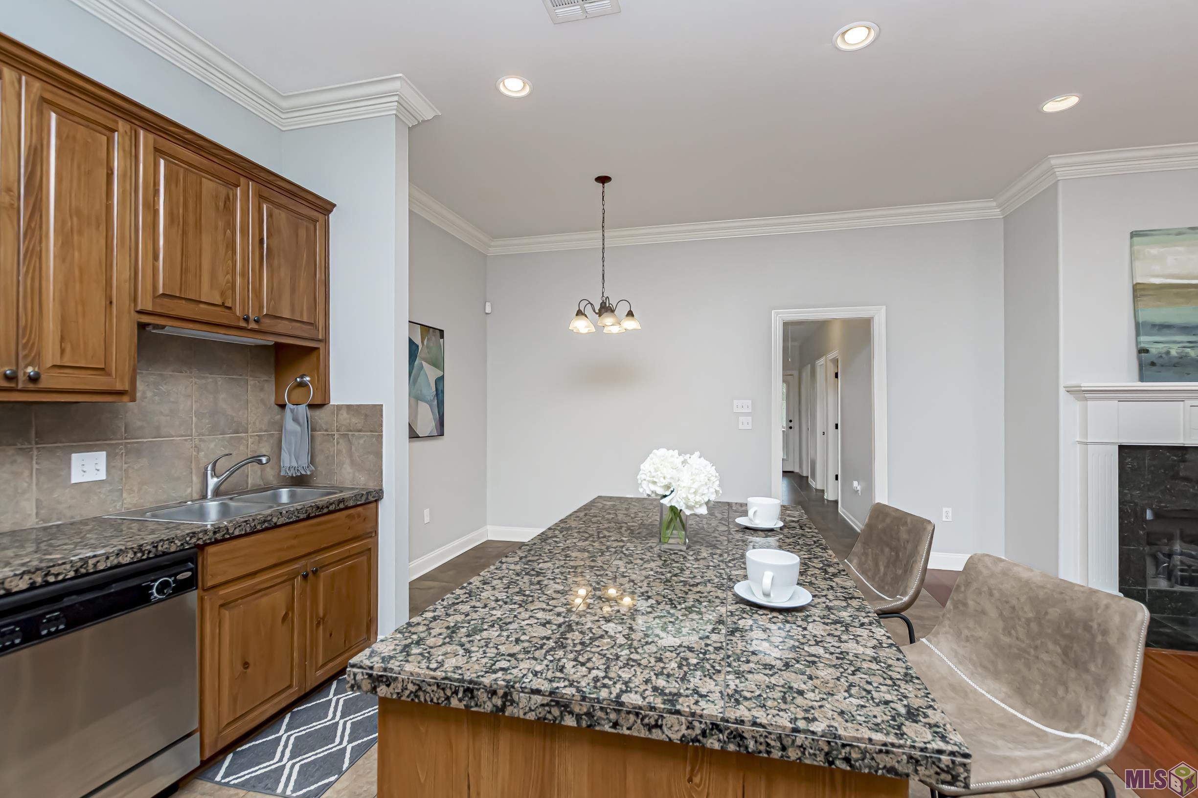 8808 Magnolia Leaf Avenue Baton Rouge, LA 70810 - Photo 10 of 35