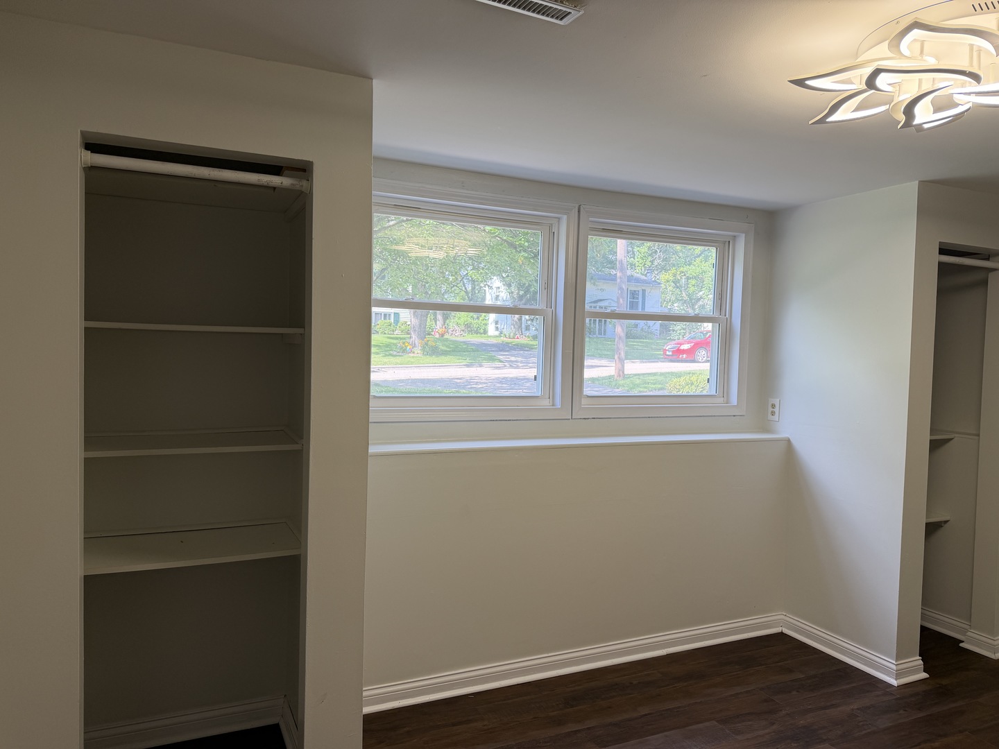 211 East Dresser Road DeKalb, IL 60115 - Photo 11 of 19