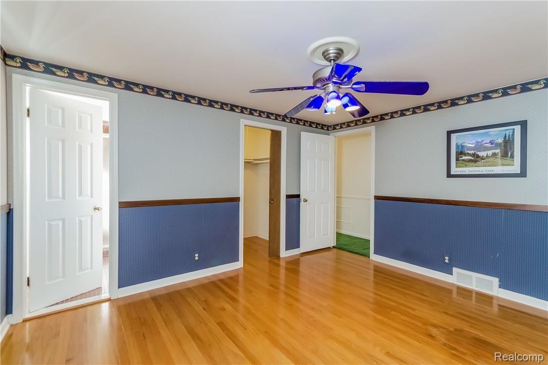 642 Perrien Place Grosse Pointe, MI 48236 - Photo 28 of 44 028-Bedroom-2185683-large.jpg