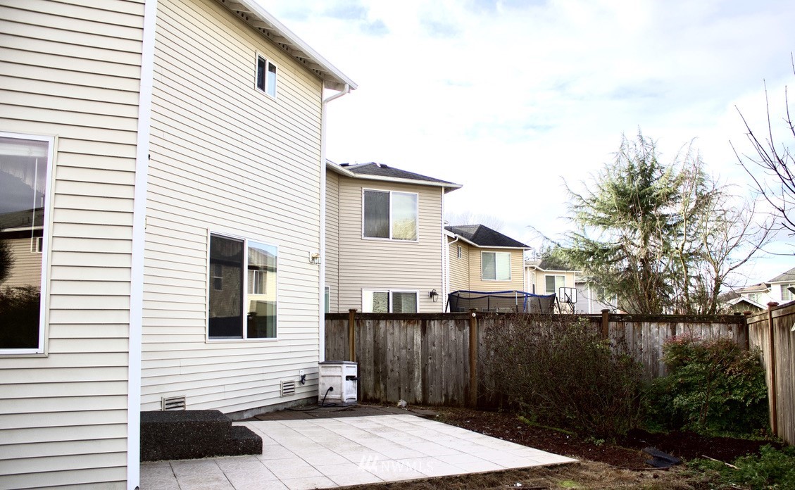 14564 Southeast 154th Street Renton, WA 98058 - Photo 4 of 38