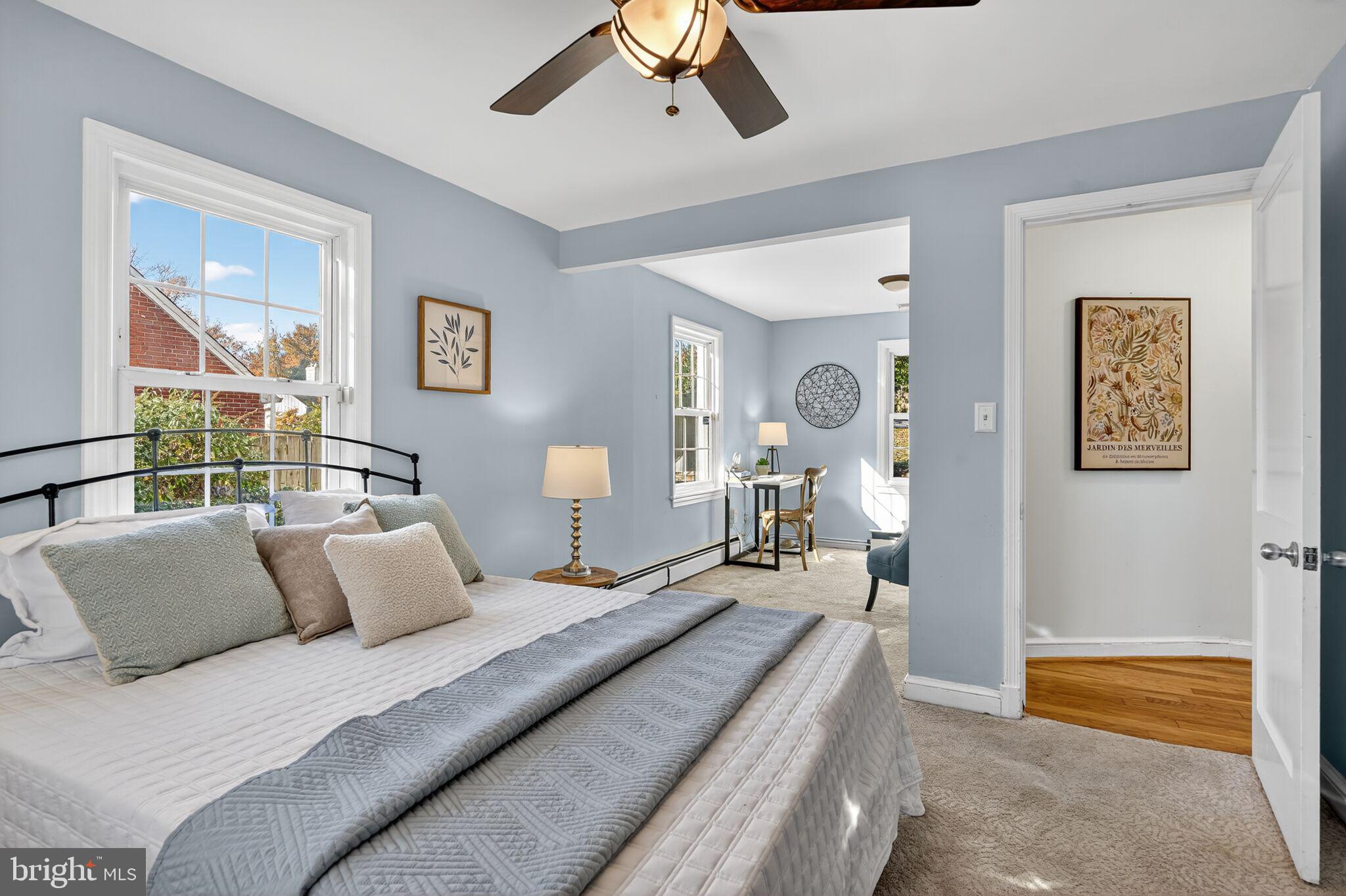 315 Ladson Road Silver Spring, MD 20901 - Photo 14 of 26 a living room with furniture