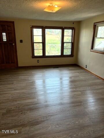 340 Wagner Road Bristol, VA 24201 - Photo 9 of 11 340 Wagner Rd- Living Room 2