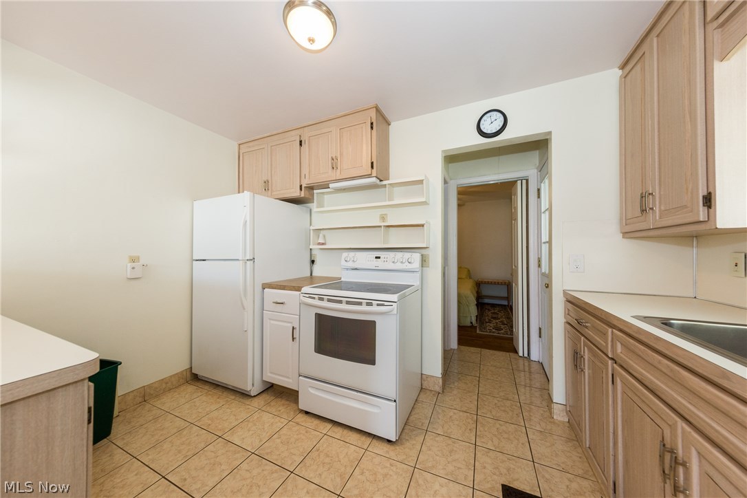 167 South Green Road South Euclid, OH 44121 - Photo 8 of 25