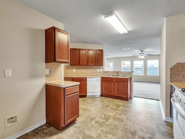 $2,200 | 5018 Blue Spruce Hill Street, Humble, TX 77346