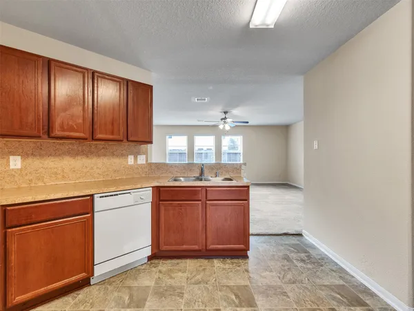 $2,200 | 5018 Blue Spruce Hill Street, Humble, TX 77346