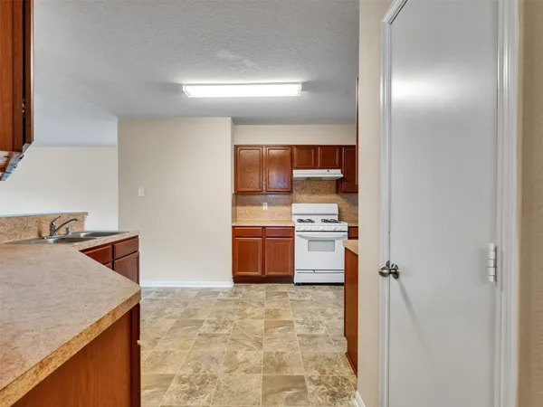 $2,200 | 5018 Blue Spruce Hill Street, Humble, TX 77346