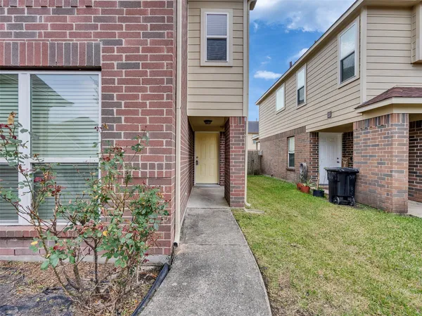 $2,200 | 5018 Blue Spruce Hill Street, Humble, TX 77346