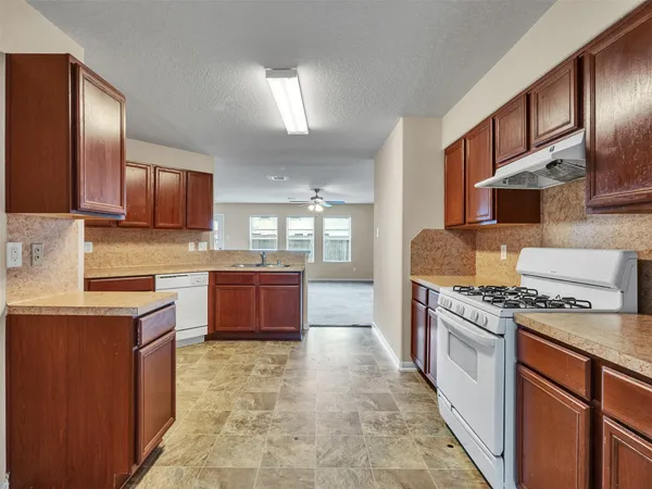 $2,200 | 5018 Blue Spruce Hill Street, Humble, TX 77346