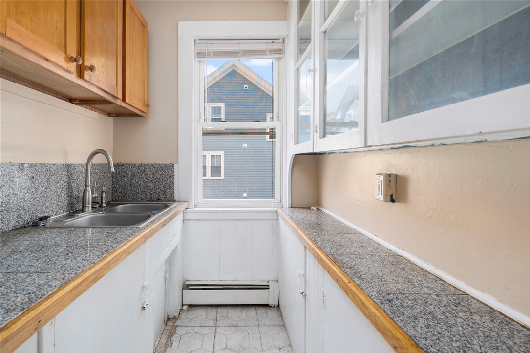 217 Amherst Street Providence, RI 02909 - Photo 12 of 23