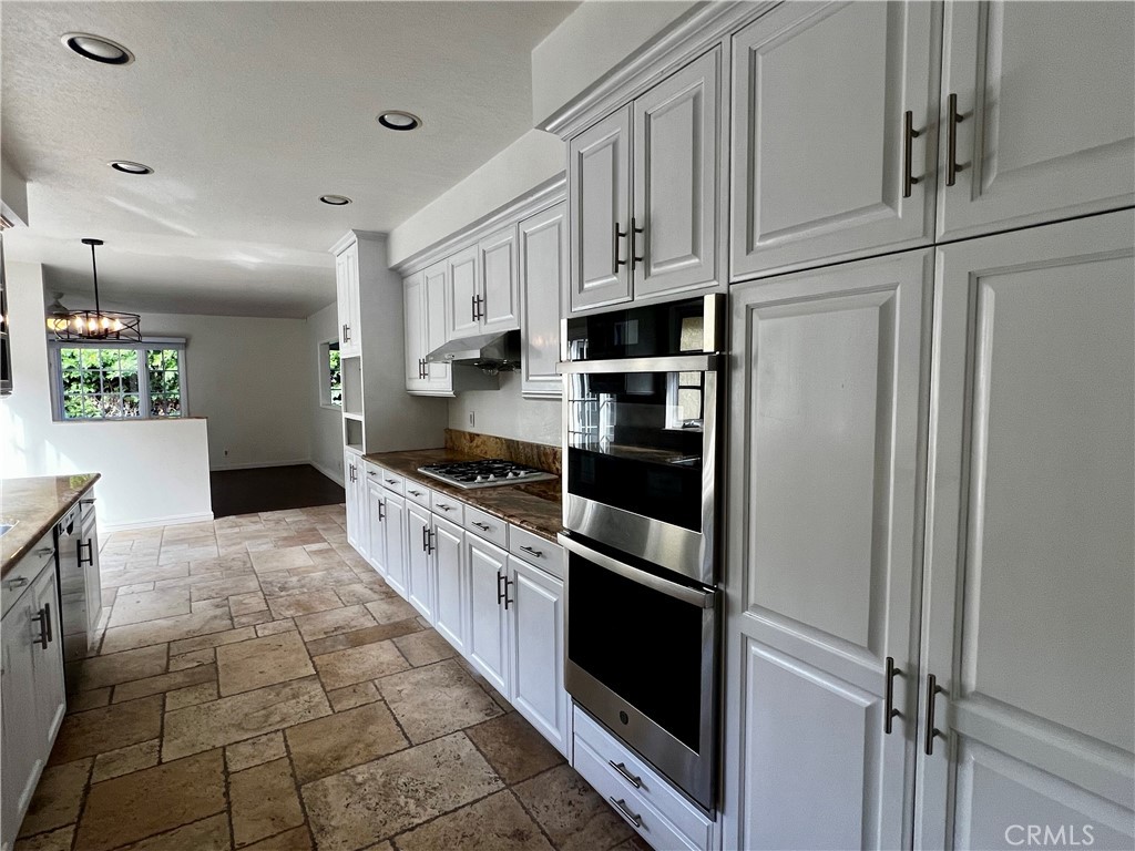 5544 Littlebow Road Rancho Palos Verdes, CA 90275 - Photo 14 of 34