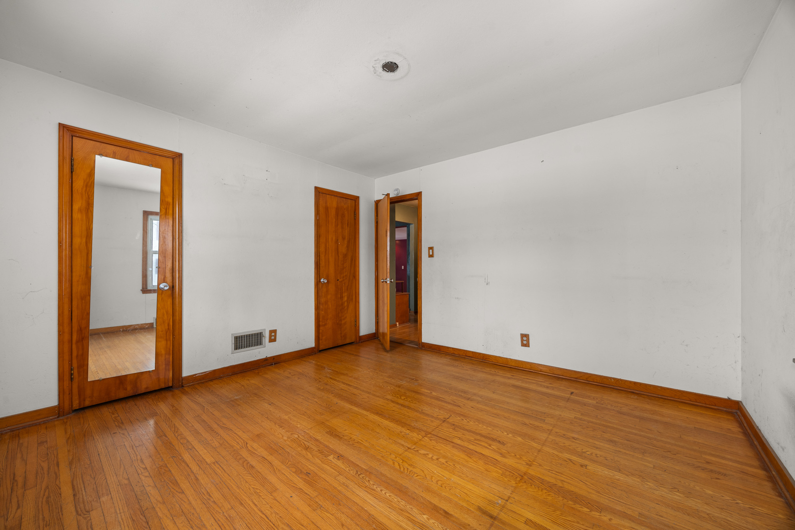 115 South Cedar Road New Lenox, IL 60451 - Photo 17 of 27 Gallery Image 17