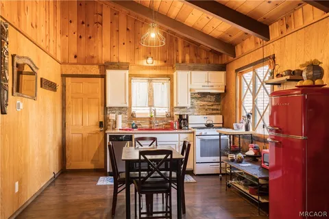 $309,900 | 620 West Aeroplane Boulevard, Big Bear City, CA 92314