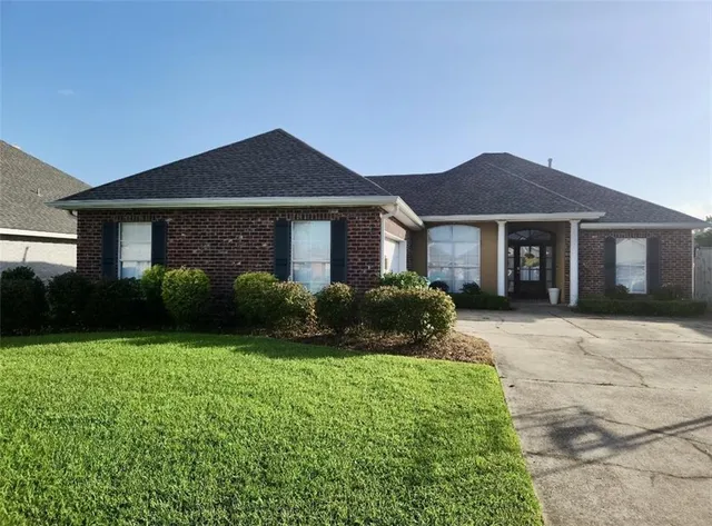 $325,000 | 106 Jenny Court, Montz, LA 70068