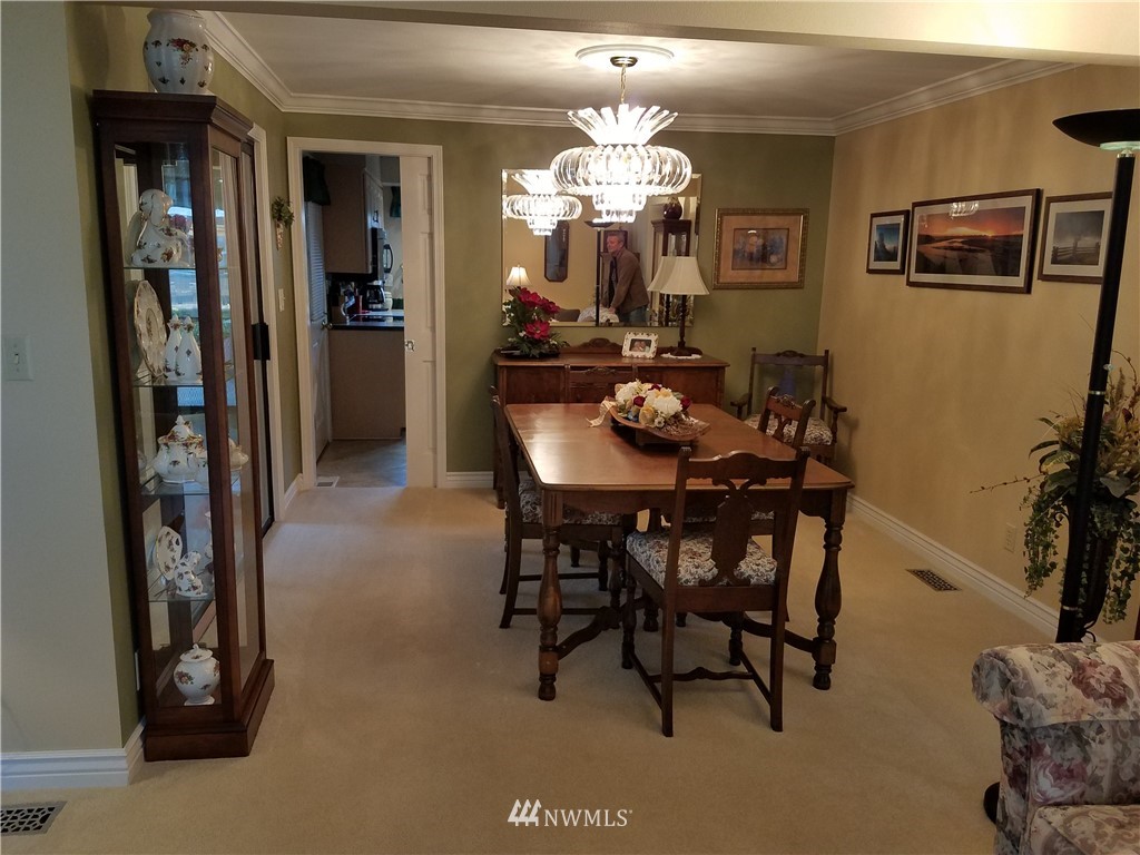 6102 Cady Road Everett, WA 98203 - Photo 8 of 24