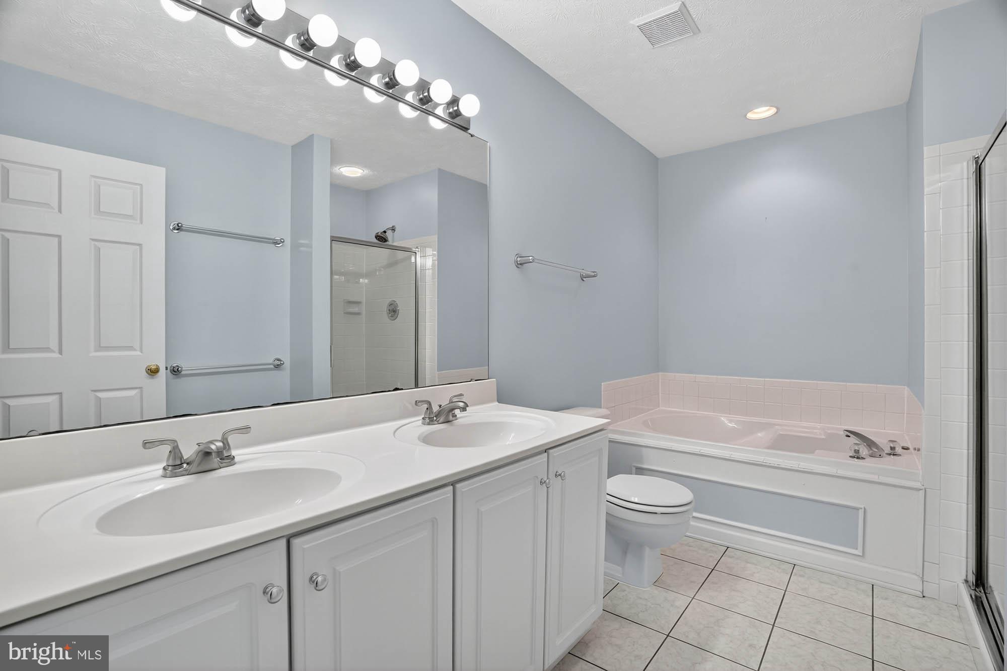 5505 April Journey, Unit 123 Columbia, MD 21044 - Photo 22 of 41 Primary bathroom