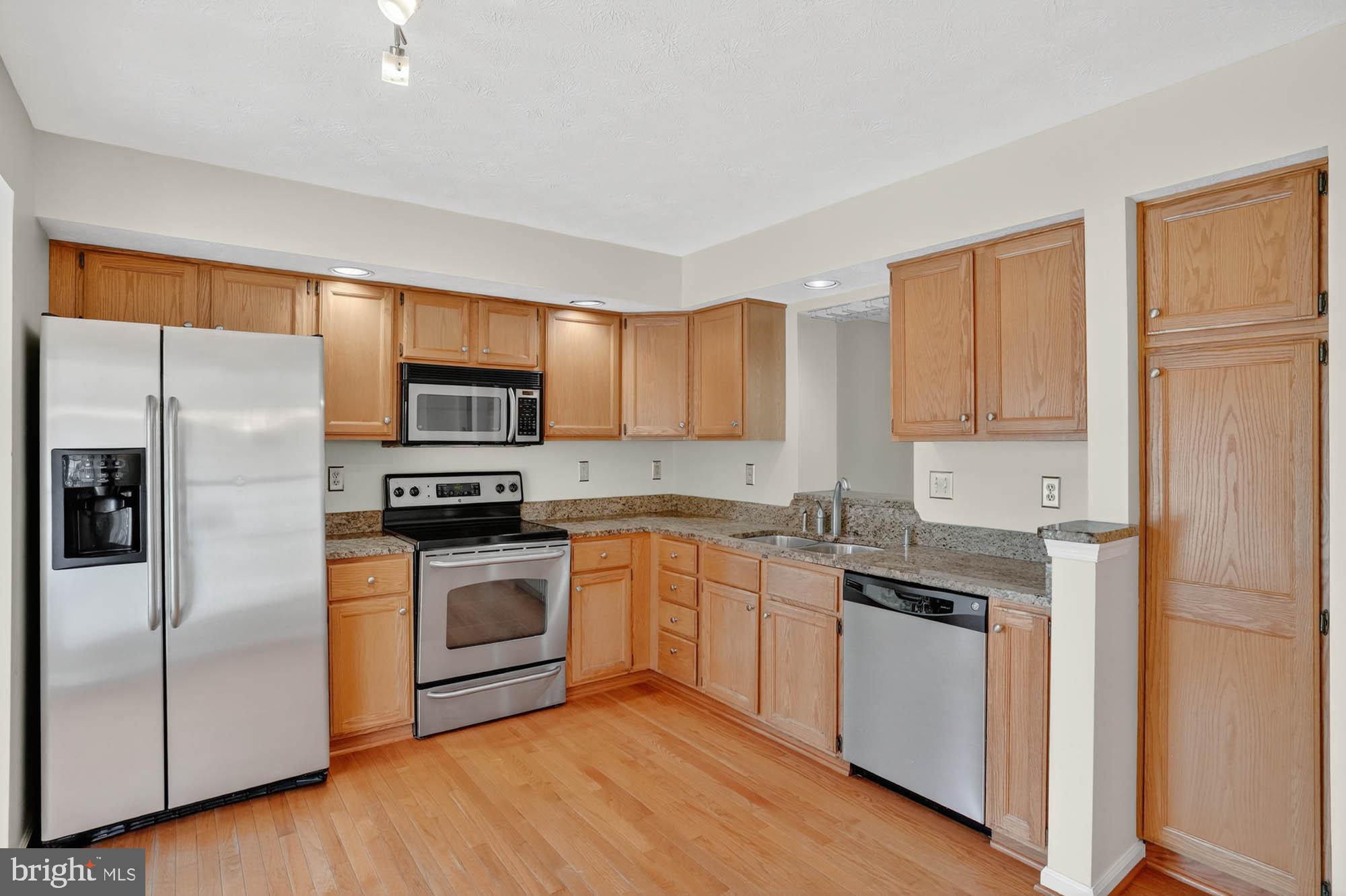 5505 April Journey, Unit 123 Columbia, MD 21044 - Photo 5 of 41 Stainless Steel appliances