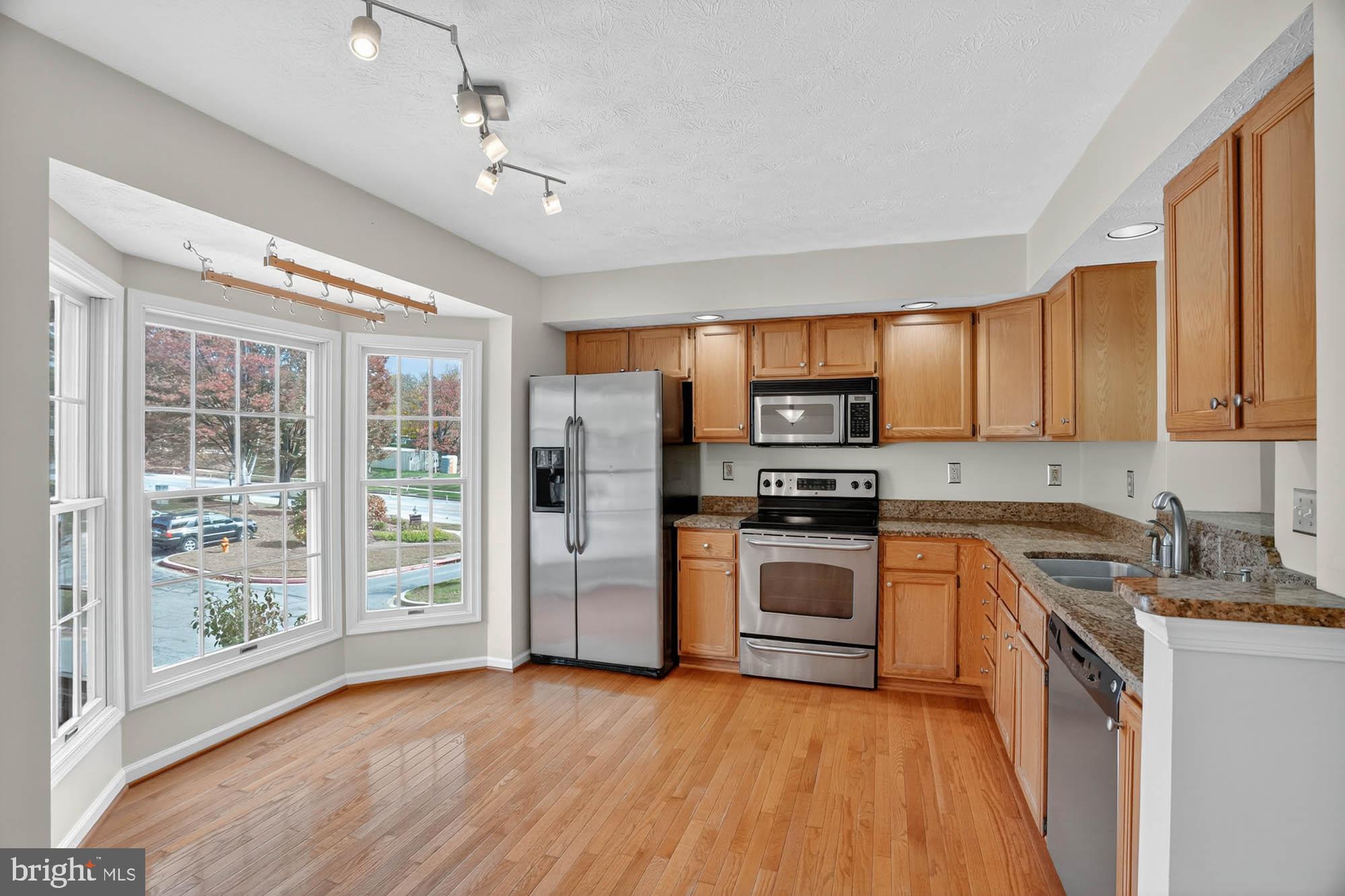 5505 April Journey, Unit 123 Columbia, MD 21044 - Photo 6 of 41 Bay window