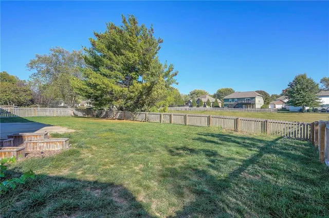 $339,900 | 4109 Southwest Leeward Drive, Lee's Summit, MO 64082