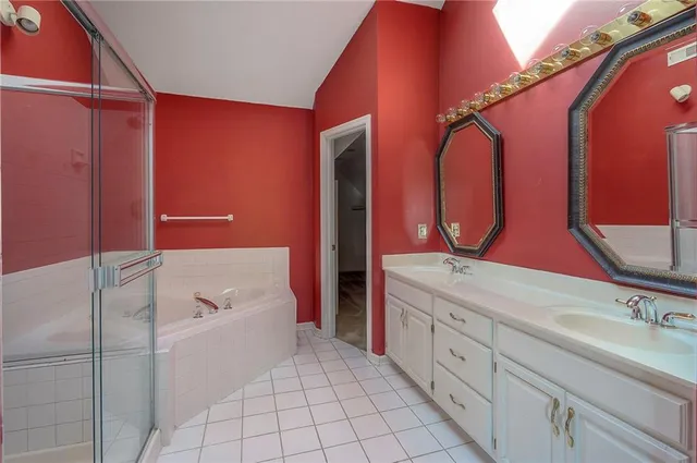 $339,900 | 4109 Southwest Leeward Drive, Lee's Summit, MO 64082