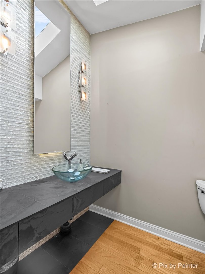 2N672 Valewood Road West Chicago, IL 60185 - Photo 17 of 41 Gallery Image 17