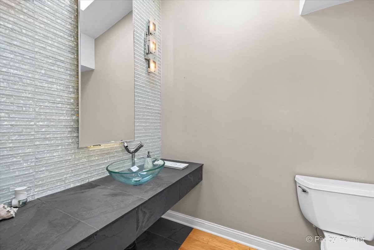 2N672 Valewood Road West Chicago, IL 60185 - Photo 18 of 41 Gallery Image 18