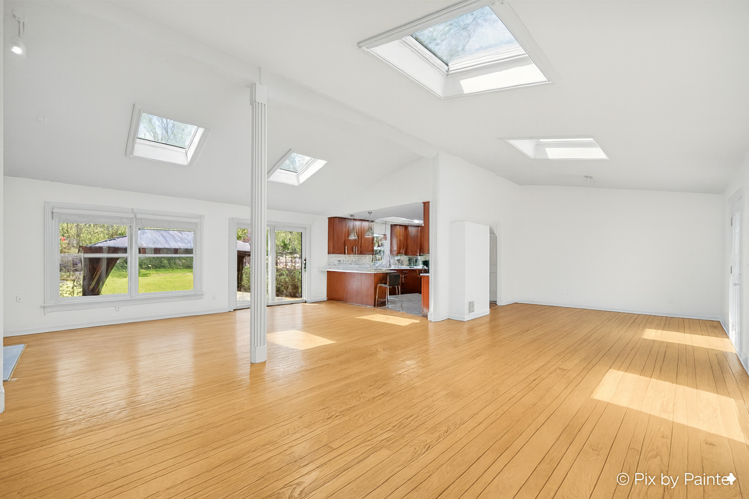 2N672 Valewood Road West Chicago, IL 60185 - Photo 3 of 41 Gallery Image 3