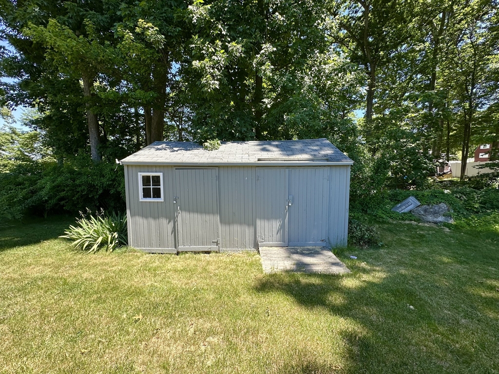 31 Marianna Road Salem, NH 03079 - Photo 4 of 25