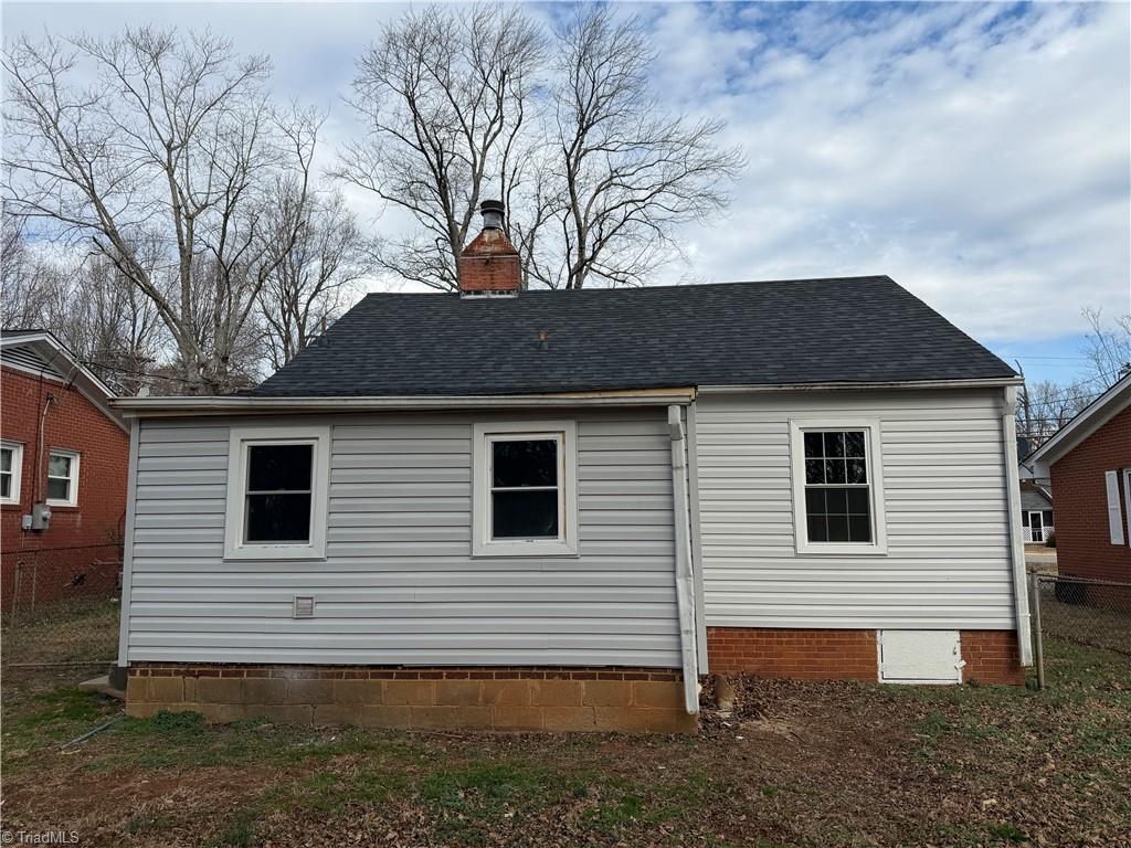 206 Model Farm Road High Point, NC 27263 - Photo 3 of 8