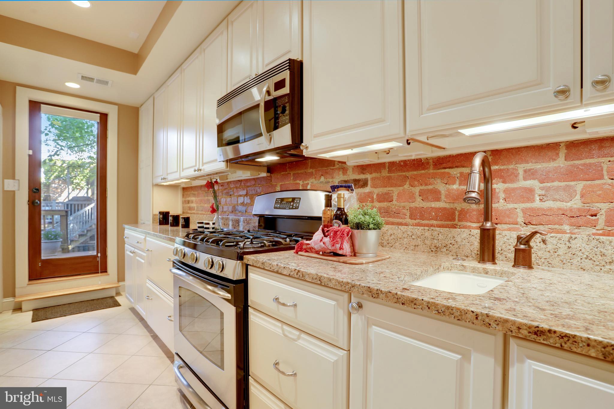 720 F Street Northeast Washington, DC 20002 - Photo 10 of 31 Gallery Image 10