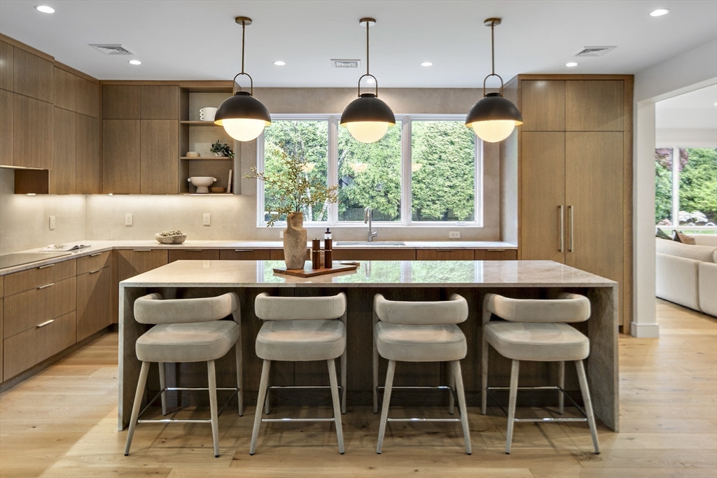 68 Mignon Road Newton, MA 02465 - Photo 5 of 33