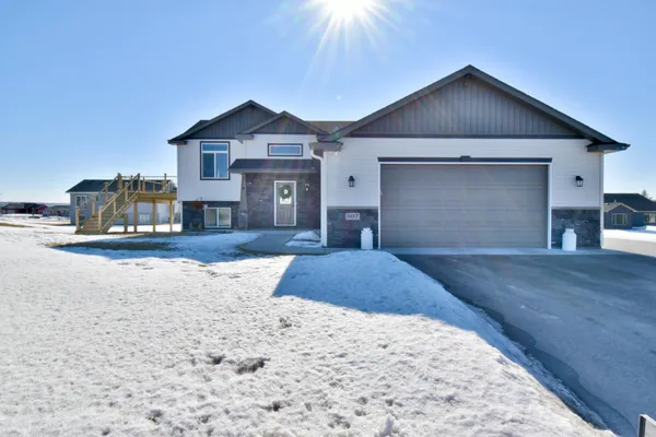 $359,900 | 107 Collina Circle, Avon, MN 56310