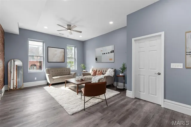 $290,000 | 3244 Michigan Avenue, St. Louis, MO 63118