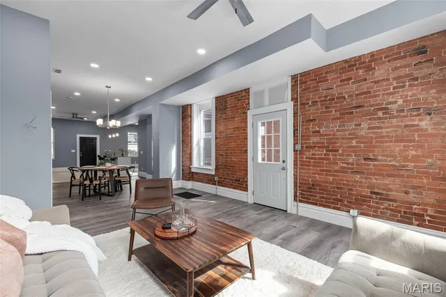 $290,000 | 3244 Michigan Avenue, St. Louis, MO 63118