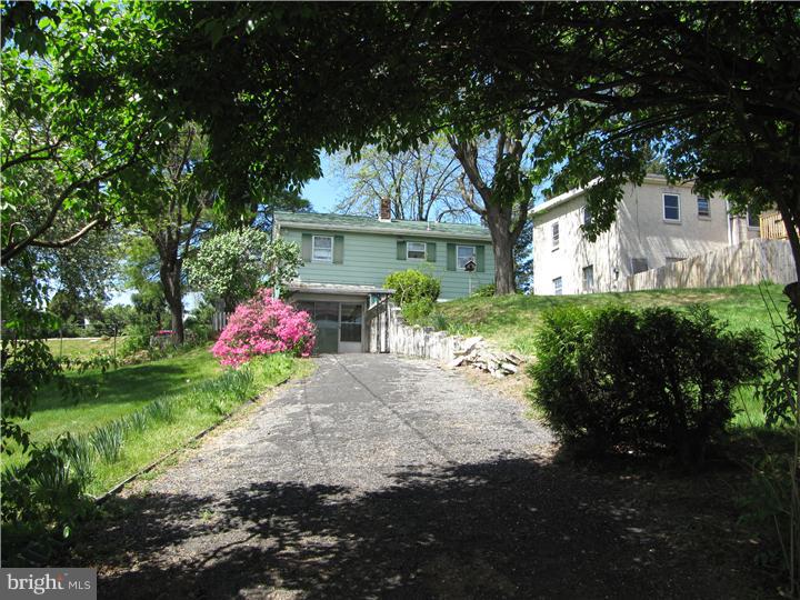 1427-29 Ridge Avenue Reading, PA 19607 - Photo 3 of 25 Driveway
