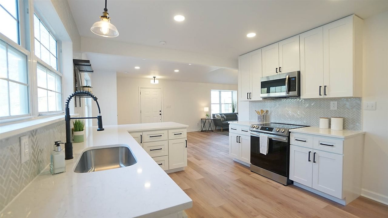 1056 Mills Street Raleigh, NC 27608 - Photo 10 of 23 Kitchen