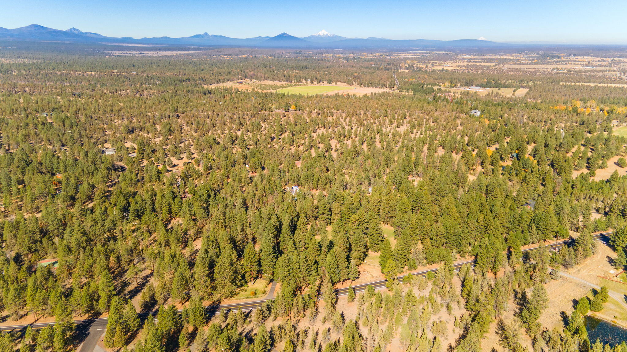 63525 Johnson Road Bend, OR 97703 - Photo 2 of 66 53-web-or-mls-Riley-Visuals-53