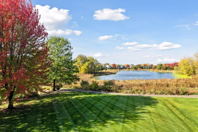 $995,000 | 10758 Watersedge Lane, Woodbury, MN 55129