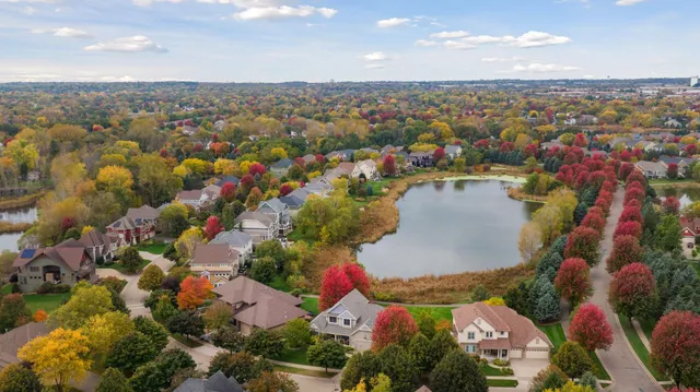 $995,000 | 10758 Watersedge Lane, Woodbury, MN 55129