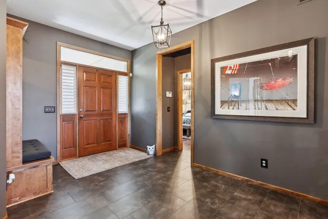 $995,000 | 10758 Watersedge Lane, Woodbury, MN 55129