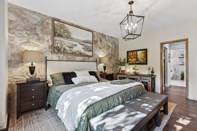 $995,000 | 10758 Watersedge Lane, Woodbury, MN 55129