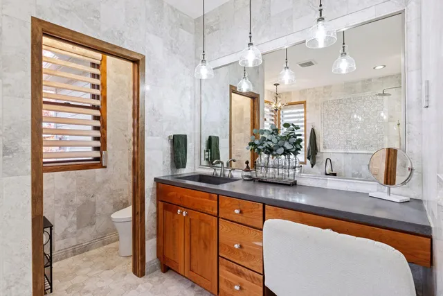 $995,000 | 10758 Watersedge Lane, Woodbury, MN 55129