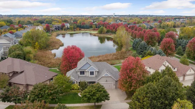 $995,000 | 10758 Watersedge Lane, Woodbury, MN 55129