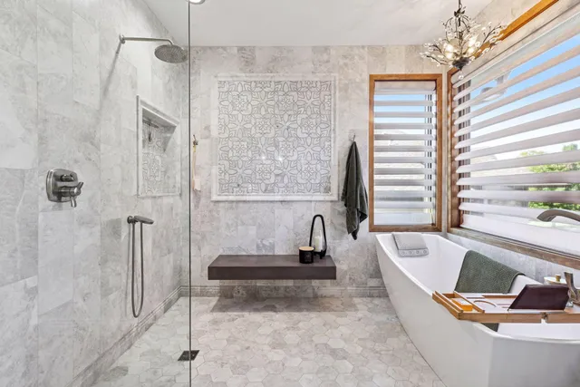 $995,000 | 10758 Watersedge Lane, Woodbury, MN 55129